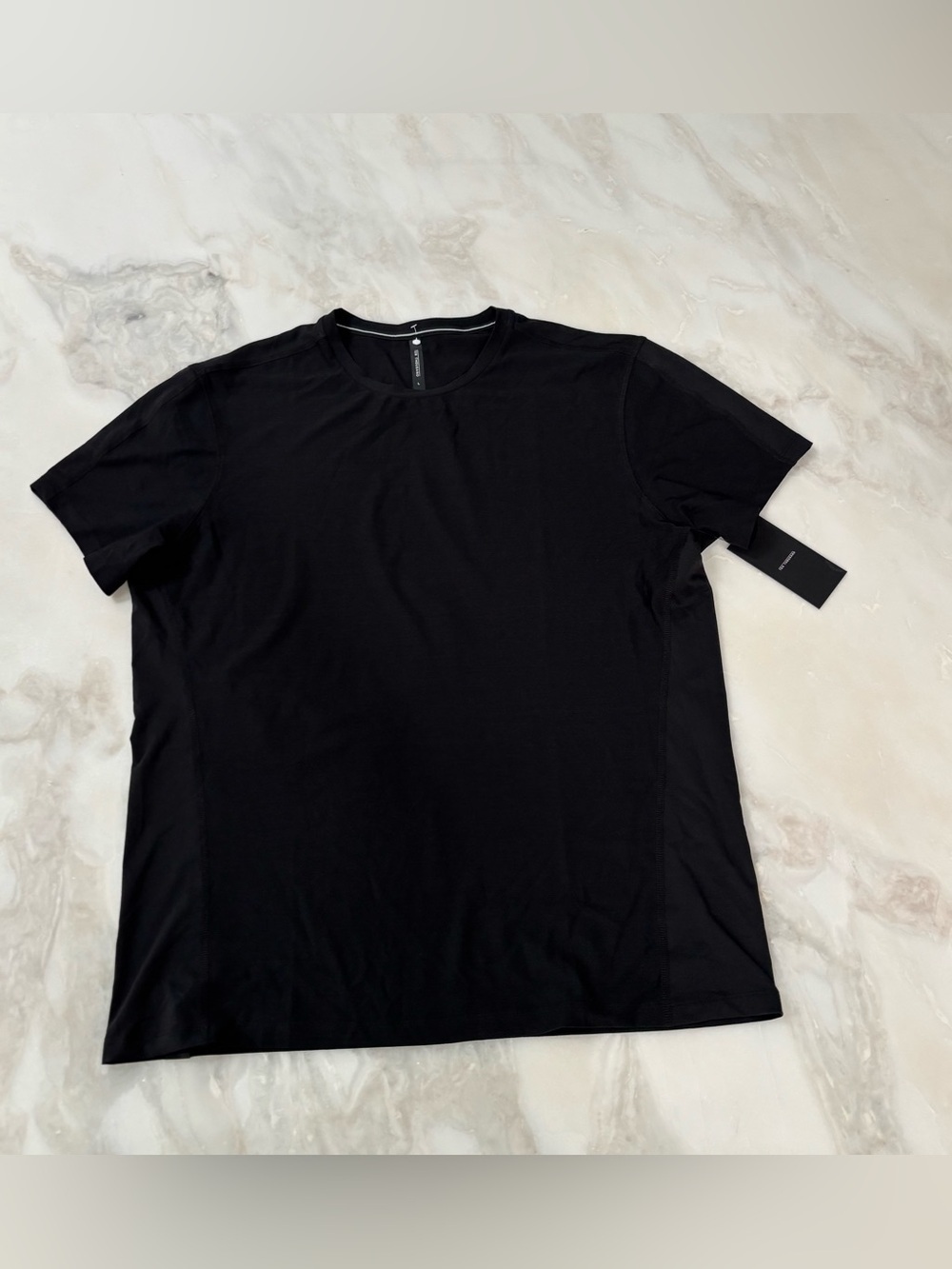 Ten Thousand Men’s Versatile Tee Size Large New Black Athletic Performance